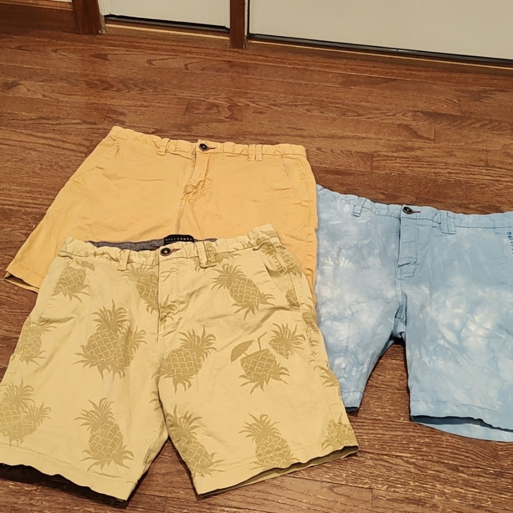 Billabong Men's Shorts 32" waist